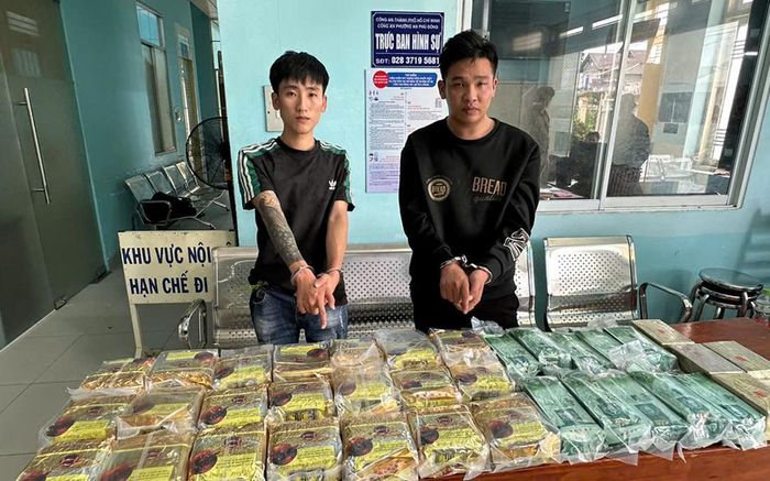 Các đối tượng bị bắt giữ cùng tang vật, trong chuyên án 126N. Ảnh: C04