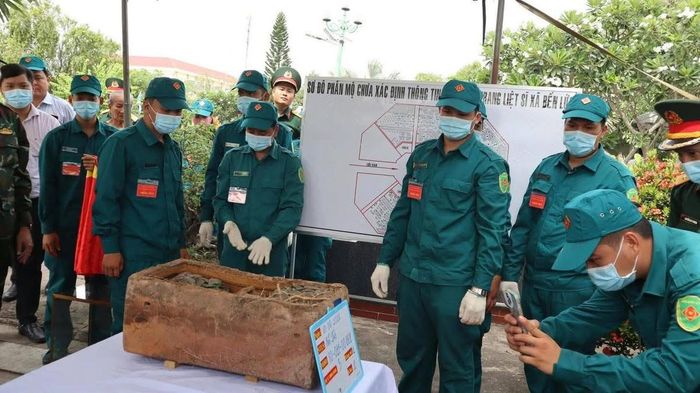 Tại Nghĩa trang Liệt sĩ Bến Lức hiện có 1.779 phần mộ liệt sĩ, trong đó 665 phần mộ chưa xác định được thông tin.