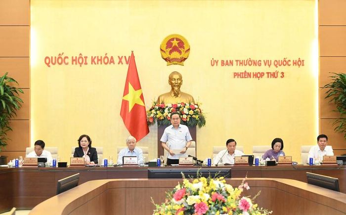 Chủ tịch Quốc hội Trần Thanh Mẫn phát biểu khai mạc Phiên họp thứ 3 của Ủy ban Thường vụ Quốc hội. Ảnh: Lâm Hiển