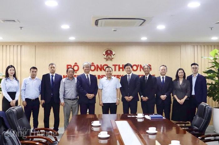 Các đại biểu tham dự buổi làm việc. Ảnh: Phương Trang