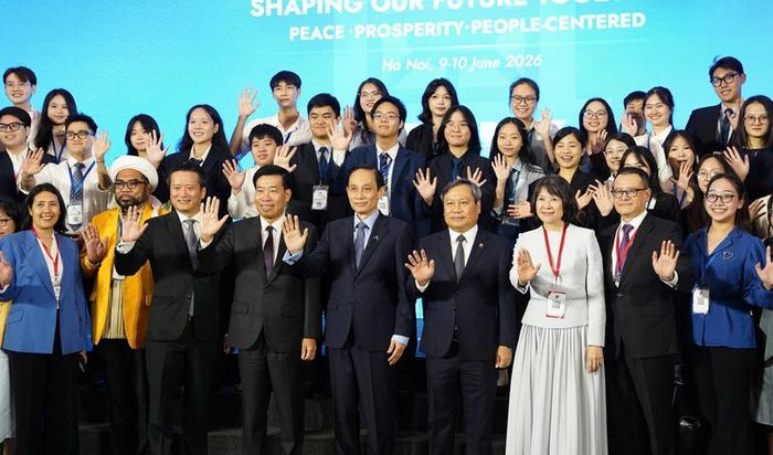 Các đại biểu tại lễ bế mạc.