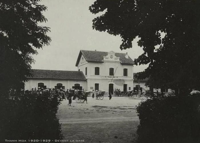 Khung cảnh phía trước nhà ga Thanh Hóa giai đoạn 1920 - 1929