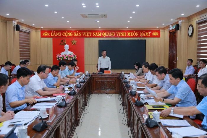 Bí thư Tỉnh ủy Lê Đức Thái chủ trì buổi làm việc.