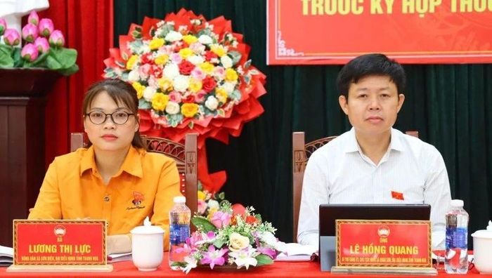 Tổ đại biểu HĐND tỉnh Thanh Hóa, đơn vị bầu cử số 2 tiếp xúc cử tri tại xã Tam Lư.