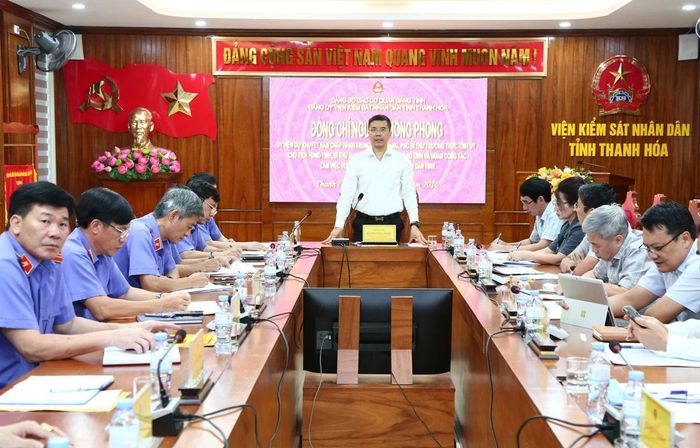 Toàn cảnh buổi làm việc.