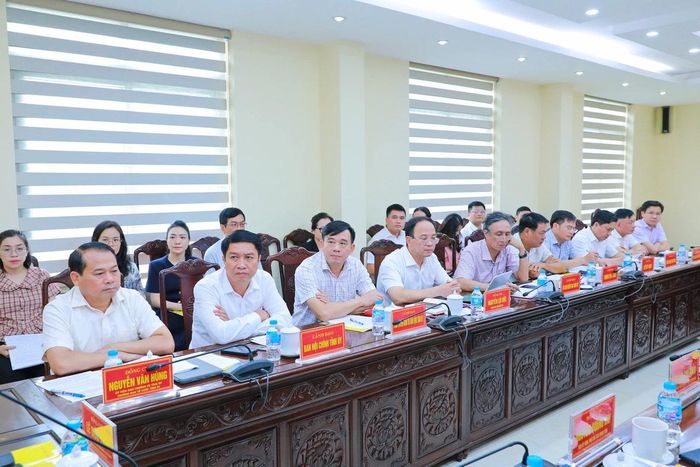 Đại biểu dự buổi làm việc.