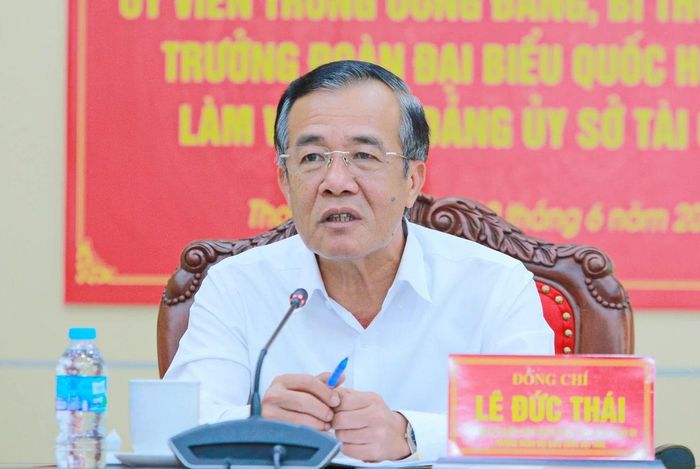 Bí thư Tỉnh ủy, Trưởng Đoàn ĐBQH tỉnh Lê Đức Thái chủ trì buổi làm việc.