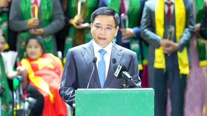 Phó Thủ tướng Nguyễn Văn Thắng đề nghị chuyển từ tôn vinh sang kiến tạo hệ sinh thái, hỗ trợ cho doanh nghiệp trẻ lớn lên bền vững.