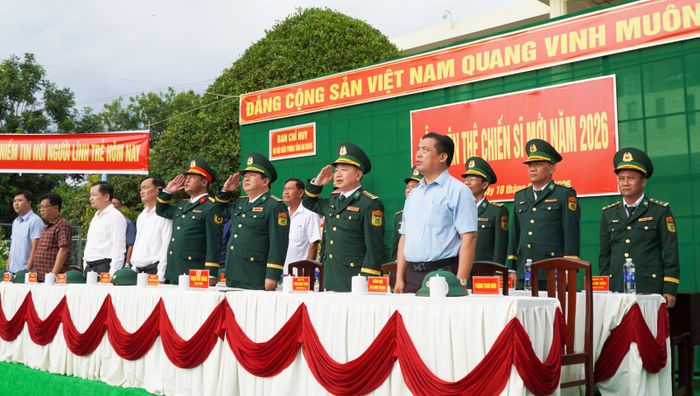 Đoàn chủ tịch tại buổi lễ.
