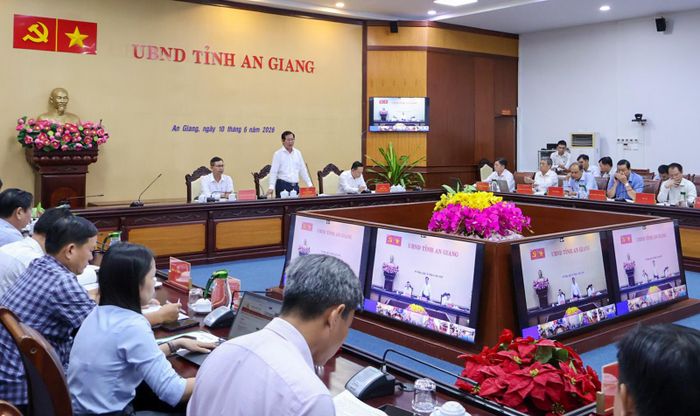 Quang cảnh hội nghị.