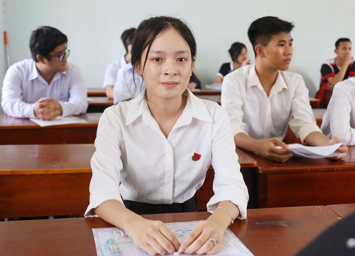 Thí sinh tại điểm thi Trường Phổ thông Dân tộc nội trú THPT An Giang 1 sẵn sàng bước vào kỳ thi.