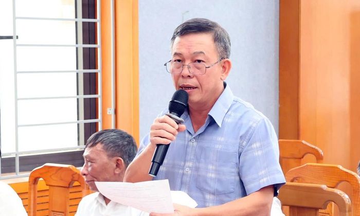 Cử tri phường Đa Mai nêu ý kiến.
