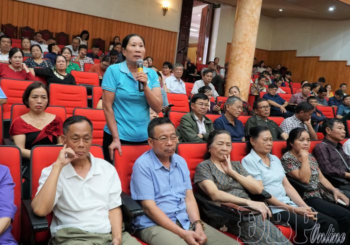 Đại biểu phát biểu ý kiến tại hội nghị.