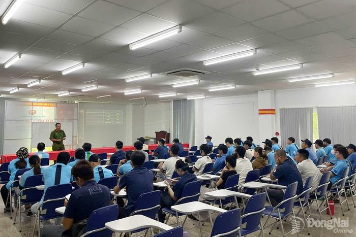 Đội PCCC&CNCH KV9 - Phòng PC07 tuyên truyền công tác PCCC&CNCH công ty Chang Shin Đồng Nai (KCN Tân Phú)