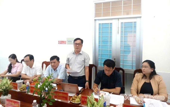 Thành viên Đoàn giám sát đã tập trung trao đổi, làm rõ một số nội dung tại buổi giám sát.