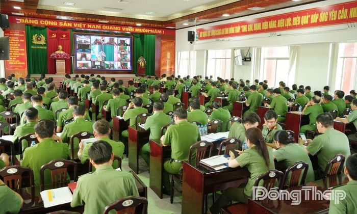 Quang cảnh hội nghị.