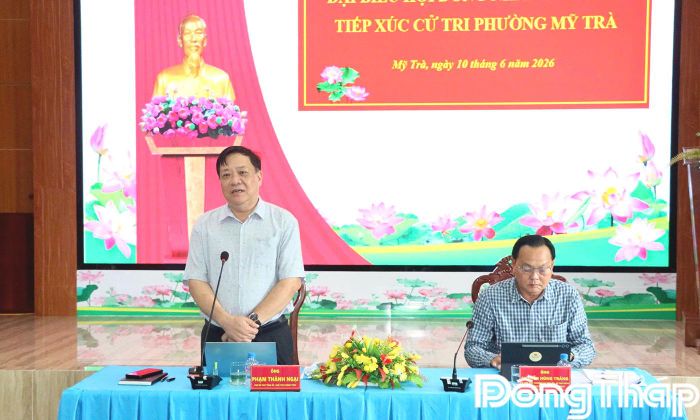 Đại biểu Phạm Thành Ngại, phát biểu tại buổi tiếp xúc cử tri. Ảnh: Việt Tiến