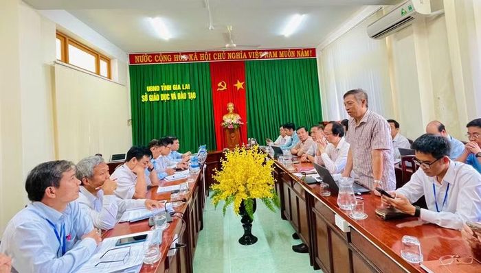 Đoàn kiểm tra coi thi tốt nghiệp THPT 2026 của Bộ GD&ĐT làm việc với Sở GD&ĐT tỉnh Gia Lai. Ảnh: T.D