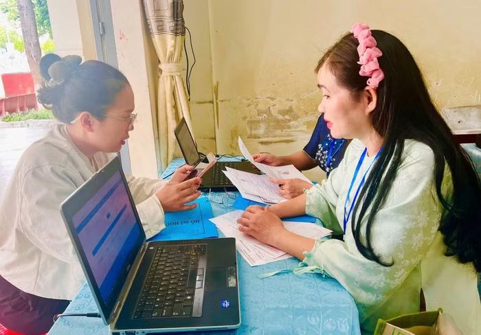 Các trường học chủ động thực hiện các phương án tuyển sinh trực tuyến, đảm bảo tính minh bạch, công khai và đúng quy định. Ảnh: T.D