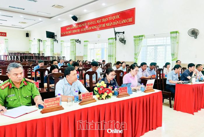 Các đại biểu tham dự hội nghị.
