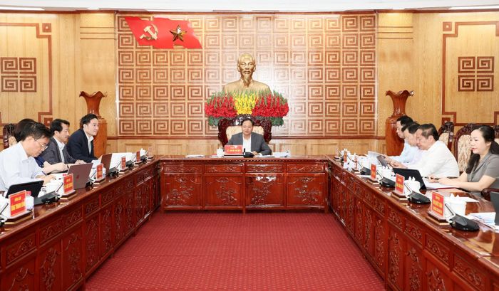 Quang cảnh cuộc họp.