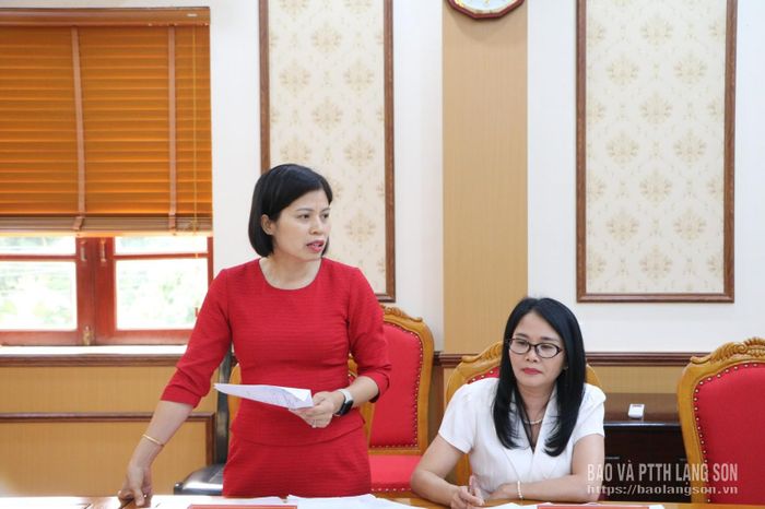Lãnh đạo Ban Tuyên giáo và Dân vận Tỉnh ủy phát biểu tại cuộc họp