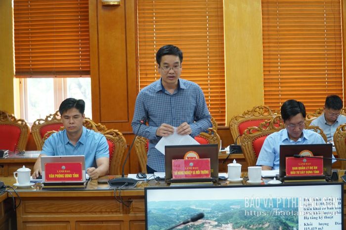 Lãnh đạo Sở Nông nghiệp và Môi trường trao đổi tại cuộc họp