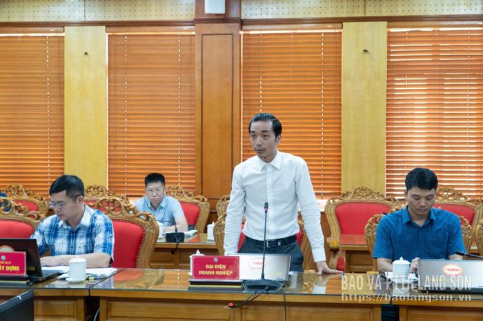 Đại diện doanh nghiệp dự án nêu kiến nghị tại cuộc họp