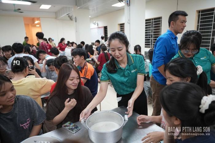 Các đơn vị chia khẩu phần ăn cho học sinh