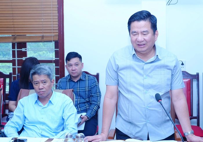 Đồng chí Tô Ngọc Liễn, Bí thư Đảng ủy, Chủ tịch UBND phường Sa Pa phát biểu tại buổi làm việc.