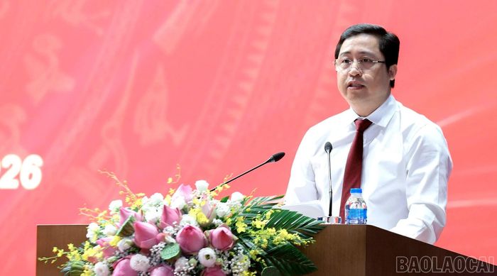 Đồng chí Dương Quốc Huy - Bí thư Tỉnh ủy Lào Cai phát biểu khai mạc hội thảo.