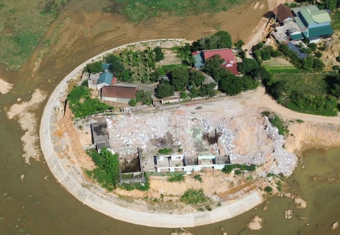 Khu vực còn khó khăn về giải phóng mặt bằng.