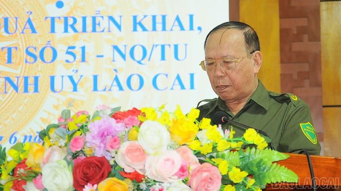 Tổ an ninh trật tự phụ trách tổ dân phố Minh Long trình bày tham luận nâng cao hiệu quả, nhân rộng mô hình “Tổ dân phố bình yên - gia đình hạnh phúc - địa bàn không ma túy”.