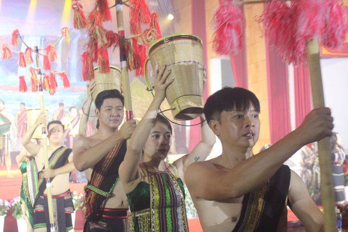 Những hoạt cảnh hòa cùng các vũ khúc sống động