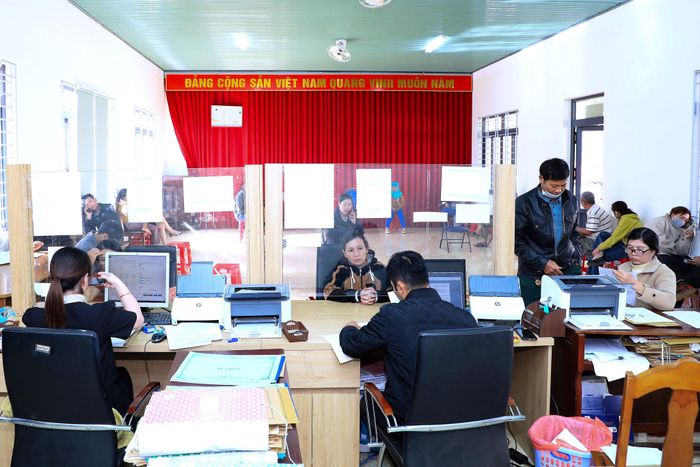 Nhiều người dân Lâm Đồng đề nghị chuyển giao hoạt động giải quyết thủ tục đất đai về địa phương