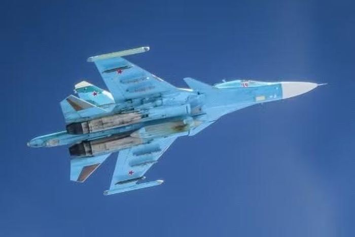 Máy bay Su-34 mang theo thiết bị định vị Sych tăng cường hiệu quả trinh sát của Lực lượng Không quân Vũ trụ Nga.