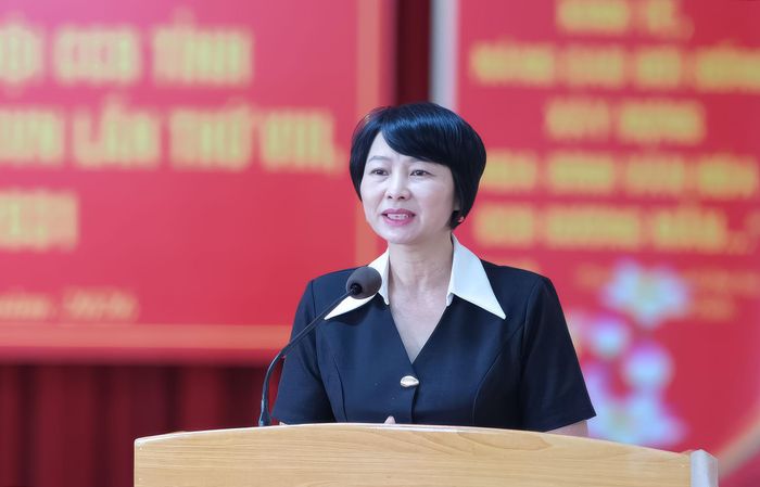 Phó Bí thư Tỉnh ủy, Chủ tịch Ủy ban MTTQ Việt Nam tỉnh Phạm Thị Phúc phát biểu tại buổi lễ