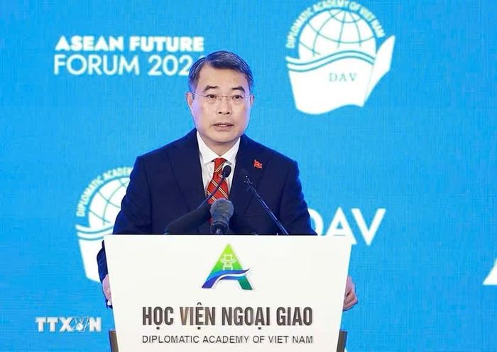 Thủ tướng Lê Minh Hưng phát biểu tại phiên khai mạc Diễn đàn Tương lai ASEAN lần thứ 3 (Ảnh: TTXVN)