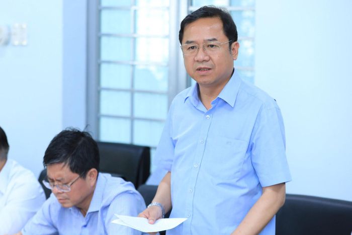 Ủy viên Ban Thường vụ Tỉnh ủy, Trưởng Ban Tổ chức Tỉnh ủy Tôn Thiện Đồng trao đổi về công tác cán bộ và tổ chức bộ máy sau sắp xếp