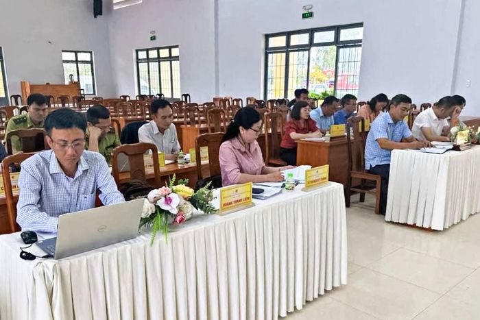 Quang cảnh buổi làm việc (Ảnh: Nam Phong)