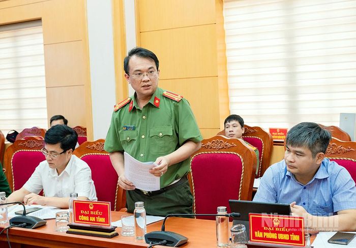 Đại diện Công an tỉnh phát biểu tại hội nghị.