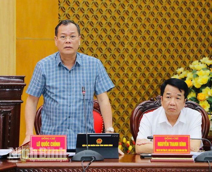 Đồng chí Lê Quốc Chỉnh, Phó Bí thư Tỉnh ủy, Chủ tịch HĐND tỉnh phát biểu tại hội nghị.