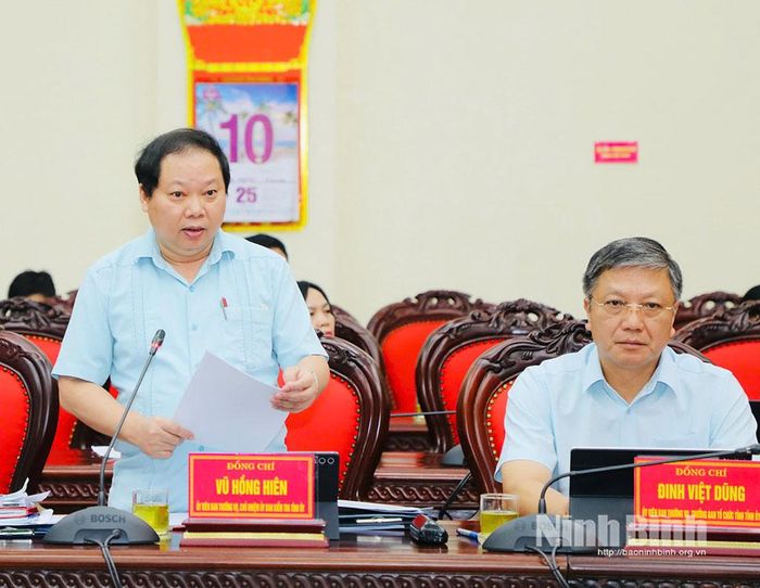 Đồng chí Vũ Hồng Hiên, Ủy viên Ban Thường vụ Tỉnh ủy, Chủ nhiệm UBKT Tỉnh ủy phát biểu tại hội nghị.