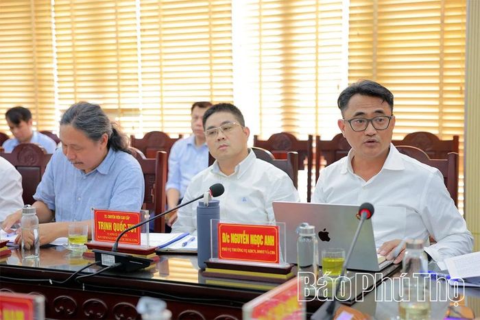 Đồng chí Nguyễn Ngọc Anh - Phó Vụ trưởng Vụ Khoa học công nghệ, đổi mới sáng tạo và chuyển đổi số phát biểu tại hội thảo.