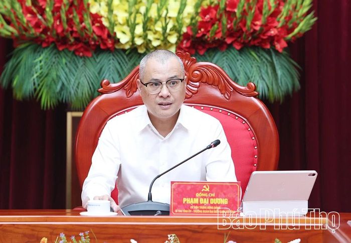 Đồng chí Bí thư Tỉnh ủy Phạm Đại Dương, Trưởng Ban Chỉ đạo về phát triển khoa học, công nghệ, đổi mới sáng tạo và chuyển đổi số tỉnh phát biểu chỉ đạo hội nghị.