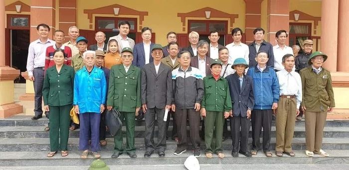 Gặp gỡ các cựu chiến binh - Ảnh: M.T