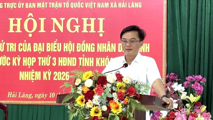 Đồng chí Nguyễn Chiến Thắng, Phó Bí thư Tỉnh ủy, Chủ tịch Ủy ban MTTQ Việt Nam tỉnh thông tin, làm rõ thêm một số nội dung mà cử tri quan tâm - Ảnh: N.L