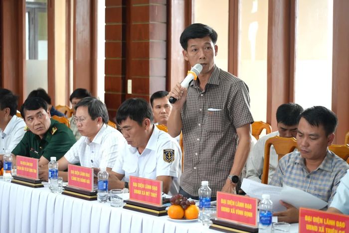 Đại diện lãnh đạo xã Mỹ Thủy phát biểu tại cuộc họp - Ảnh: T.Đ