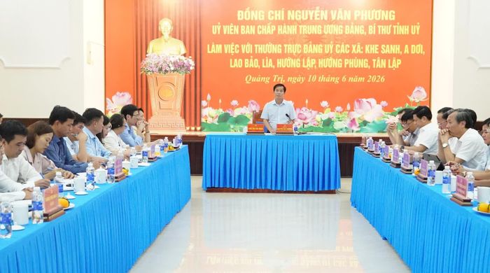 Đồng chí Nguyễn Văn Phương, Bí thư Tỉnh ủy lưu ý các địa phương chú trọng tạo sinh kế, nâng cao thu nhập người dân và giảm tỉ lệ hộ nghèo - Ảnh: Q.V