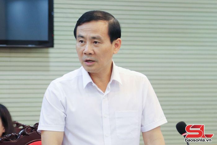 Lãnh đạo Sở Y tế phát biểu tại buổi làm việc.